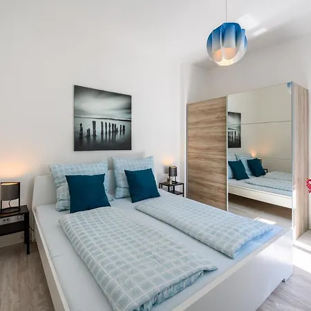 Grosszuegige Wohnung, Top-lage Auf Dem Werder, Max 4 Personen *