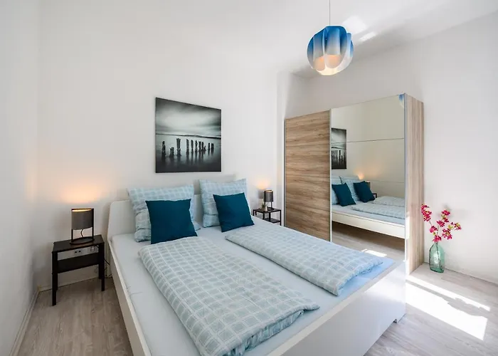 Großzügige Wohnung, Top-lage Auf Dem Werder, Max 4 Personen *